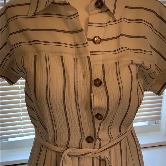 Calvin Klein summer dress. Size 4 - Picture 2 of 5